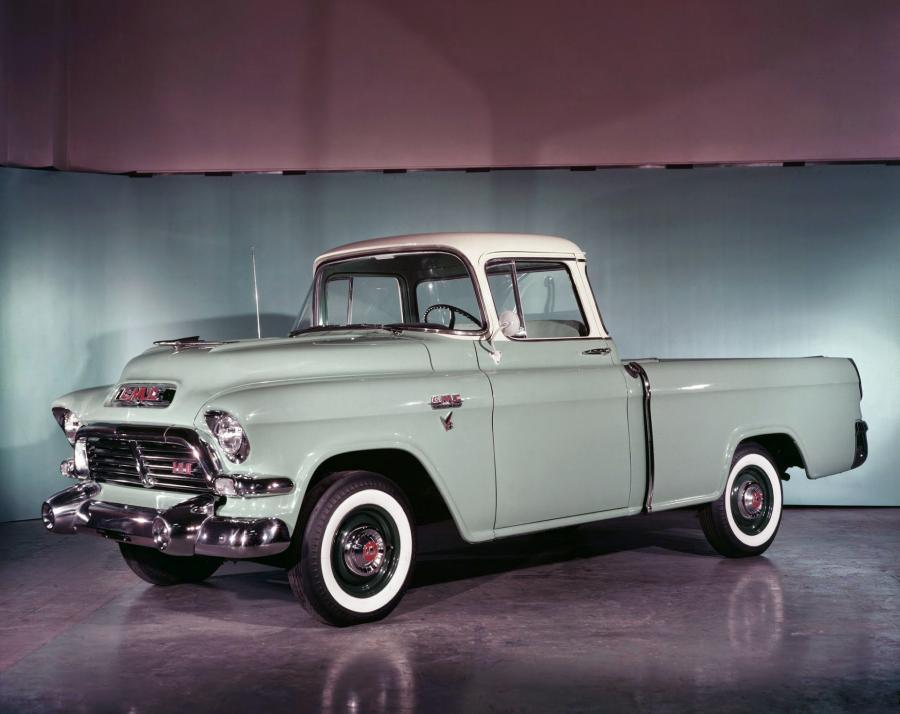  GMC S-100 Suburban Pickup 1957 года  (фото 1 из 1)